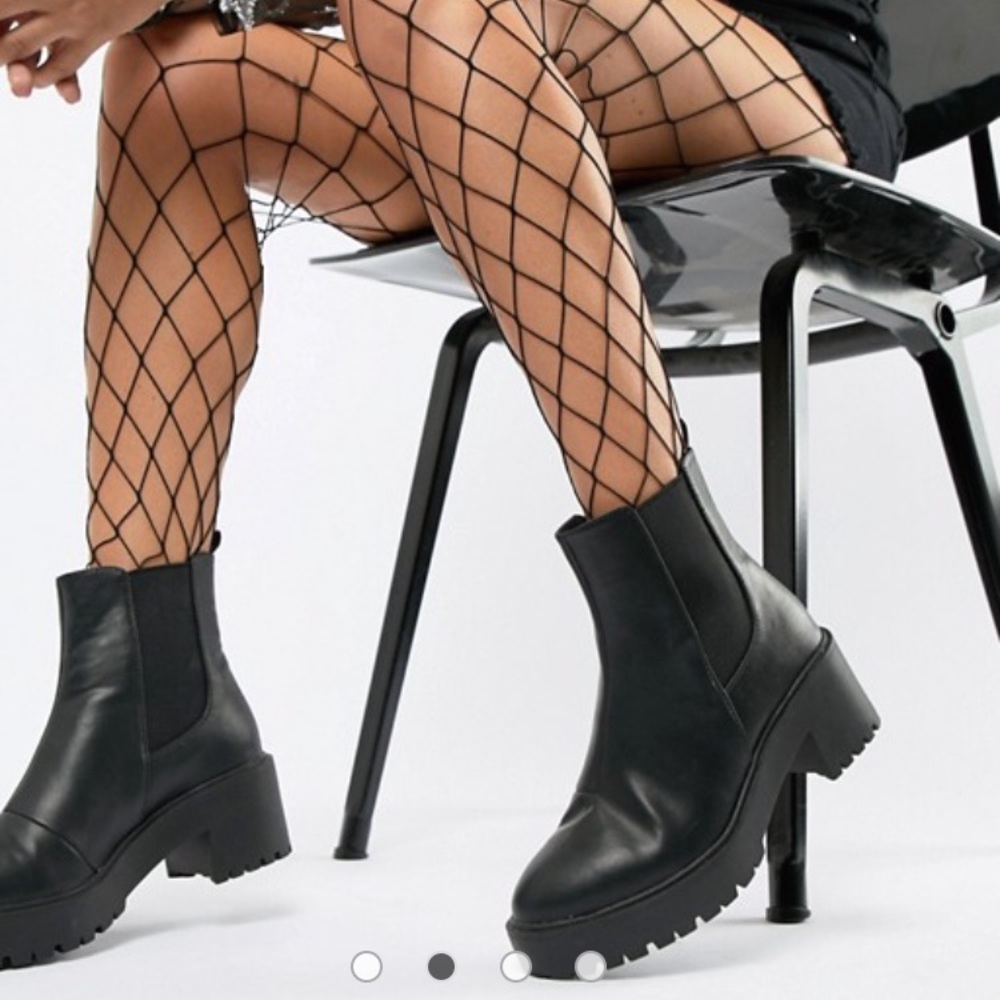 Classic heeled black booties